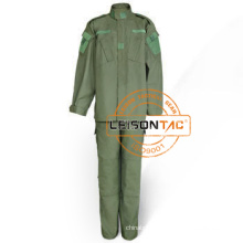 ACU uniforme militaire adopte 100 % coton (régal avec technologie spéciale) pour éviter le rétrécissement et avec la fonction de pressage permanent